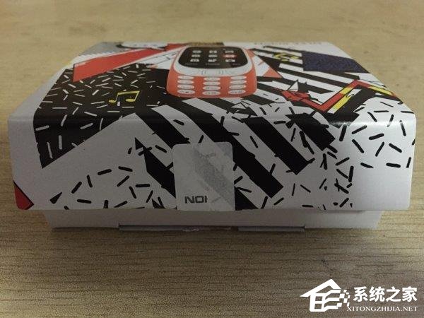 诺基亚3310复刻版灰色开箱上手测评：怀旧经典回归