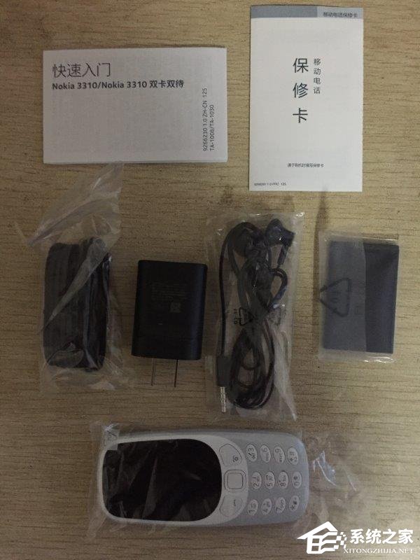 诺基亚3310复刻版灰色开箱上手测评：怀旧经典回归