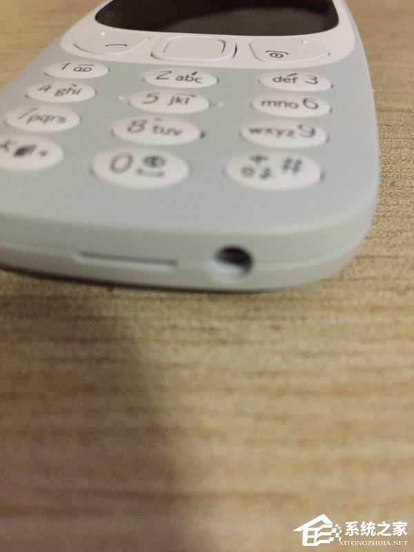 诺基亚3310复刻版灰色开箱上手测评：怀旧经典回归