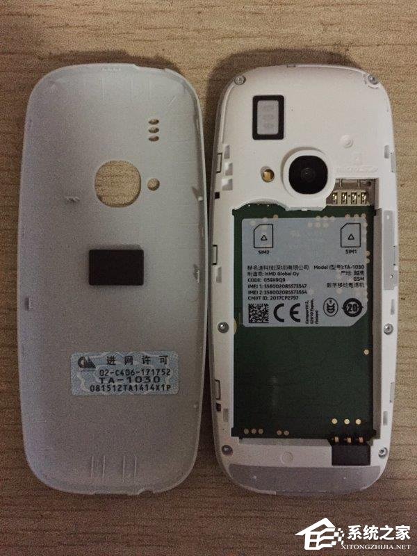 诺基亚3310复刻版灰色开箱上手测评：怀旧经典回归