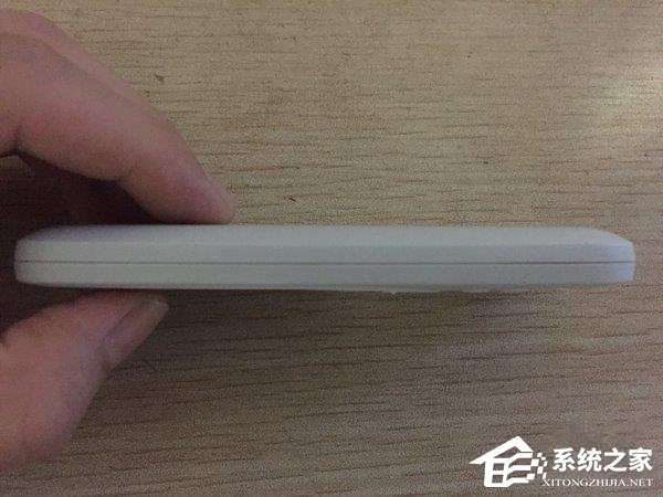 诺基亚3310复刻版灰色开箱上手测评：怀旧经典回归