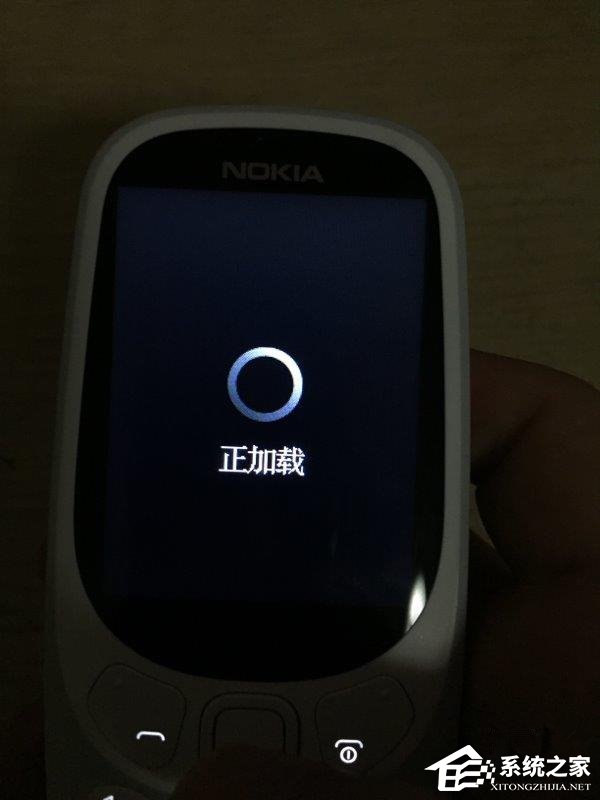 诺基亚3310复刻版灰色开箱上手测评：怀旧经典回归