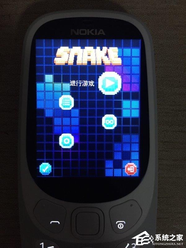 诺基亚3310复刻版灰色开箱上手测评：怀旧经典回归