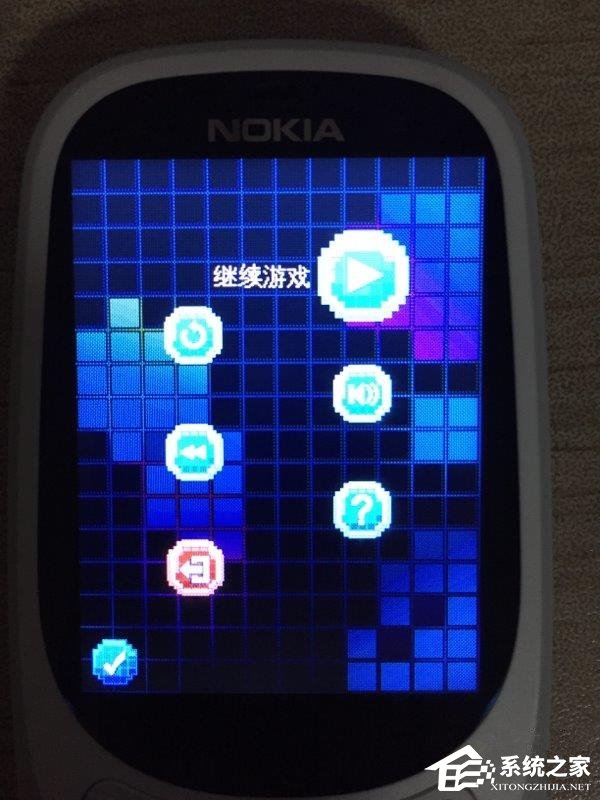 诺基亚3310复刻版灰色开箱上手测评：怀旧经典回归