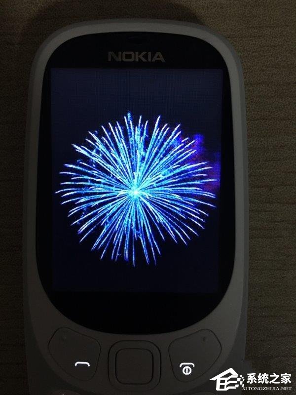 诺基亚3310复刻版灰色开箱上手测评：怀旧经典回归