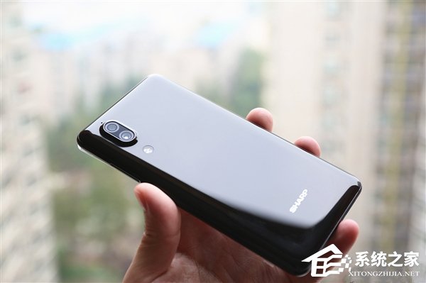 夏普AQUOS S2开箱图赏：异形全面屏设计