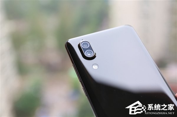 夏普AQUOS S2开箱图赏：异形全面屏设计