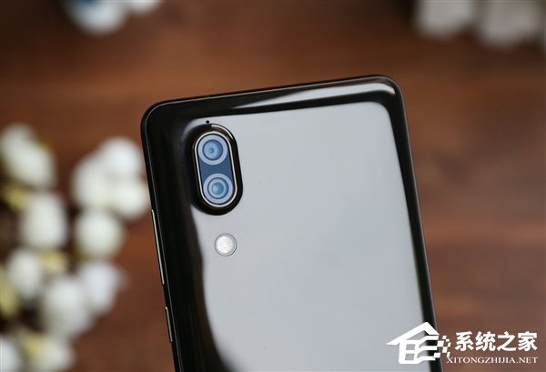 夏普AQUOS S2开箱图赏：异形全面屏设计