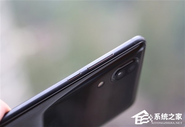 夏普AQUOS S2开箱图赏：异形全面屏设计
