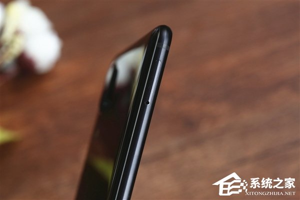夏普AQUOS S2开箱图赏：异形全面屏设计