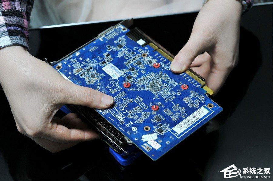 显卡散热器怎么安装?显卡散热器组装方法介绍