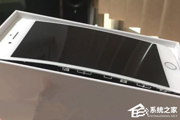 iPhone 8“膨胀门”：iPhone 8电池鼓包