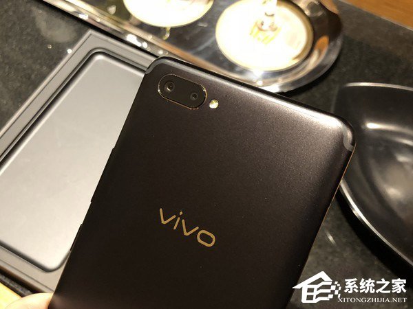 vivo X20Plus屏幕指纹版值得买吗？vivo X20Plus屏幕指纹版上手体验