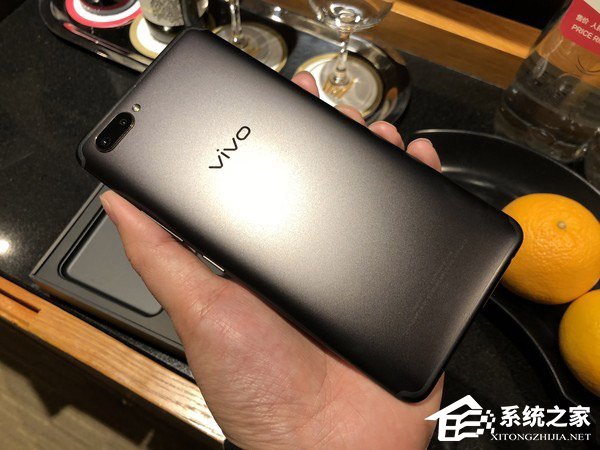 vivo X20Plus屏幕指纹版值得买吗？vivo X20Plus屏幕指纹版上手体验