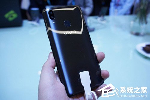 买vivo X21还是X21屏幕指纹版？vivo X21屏幕指纹版和X21区别对比