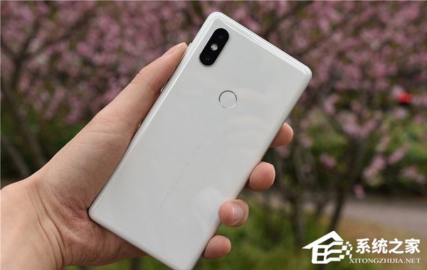 买坚果R1还是小米MIX 2S？小米MIX 2S和坚果R1对比评测