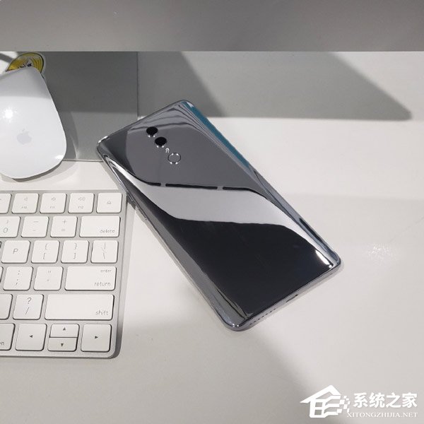 改走“朴素”风？网友放出荣耀Note 10手机真机照
