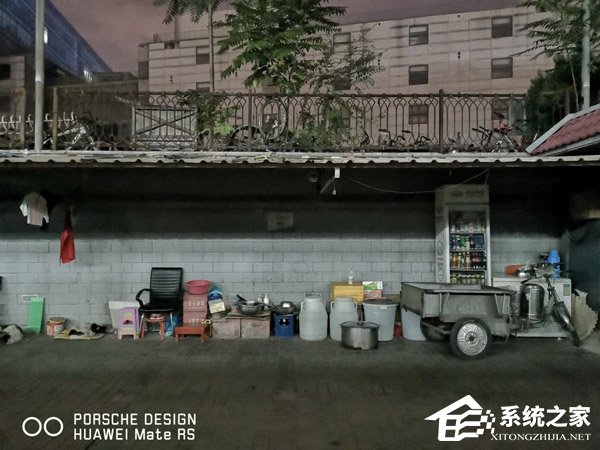 网曝苹果iPhone Xs Max和华为Mate RS夜拍对比照