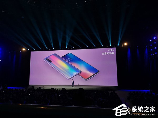 雷军详解屏幕技术！“米9”亮相小米新品发布会