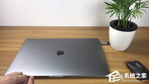 电池可能引发火灾！报道称苹果公司将召回43.2万部MacBook Pro