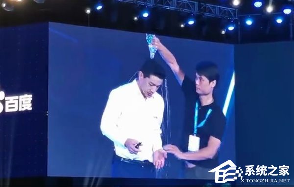 自导自演？百度内部人士就“李彦宏被泼水”事件发声