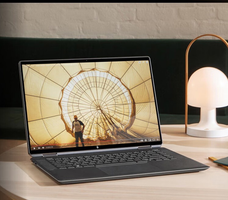 2023 款惠普幽灵 Spectre x360 翻转本