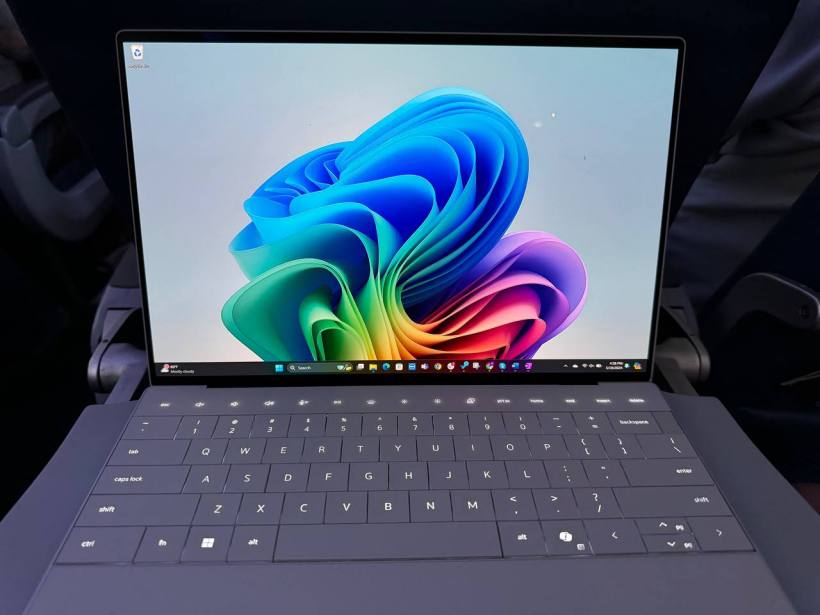 Windows 11 全新的 AI 主题壁纸分享：
