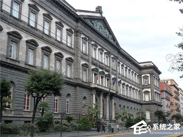 苹果首次在那不勒斯费德里克二世大学开设iOS开发课程
