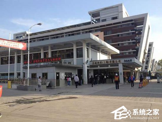 职员为图一时之快辱骂同事：丢了工作还输了官司 