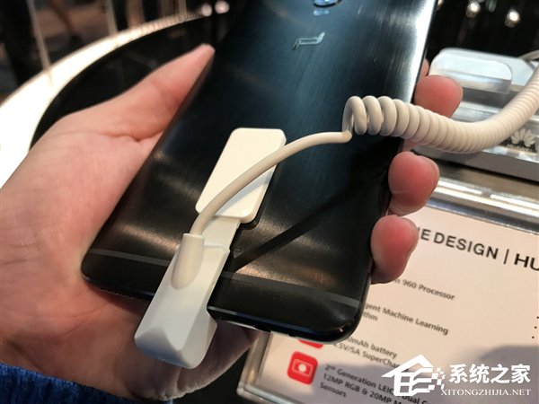 华为Mate9真机展示：金属拉丝超级亮眼