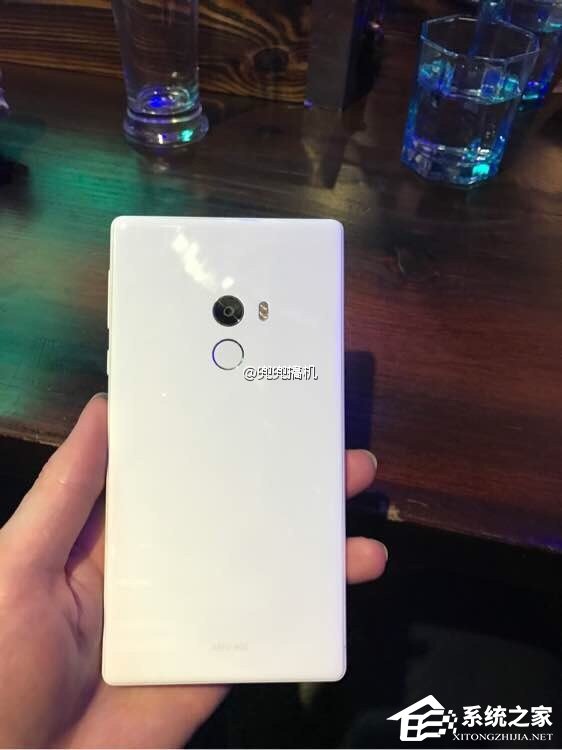 小米展示CES2017发布会海报:白色版小米MIX有望推出
