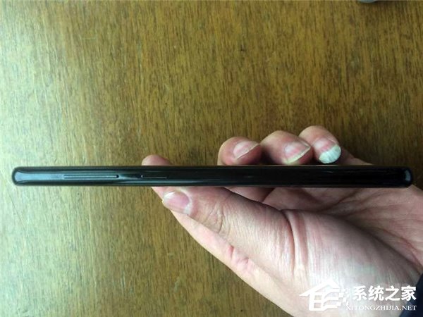 三星S8真机高清大图曝光：开屏效果超震撼