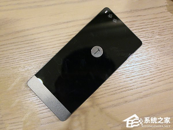 圆滑当道时代中的锐丽异类？坚果Pro真机上手图曝光