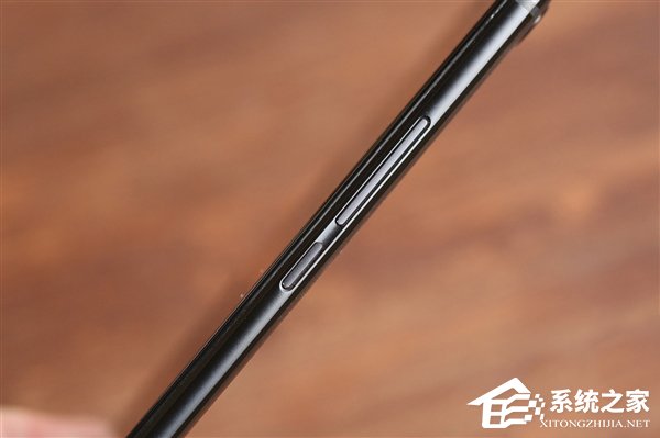 1799元！魅蓝E2变形金刚定制版开箱图赏