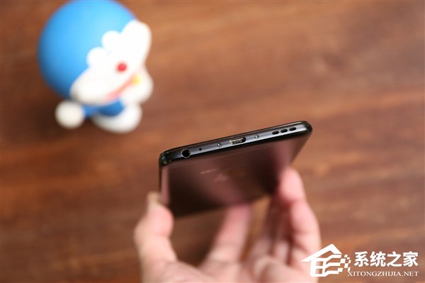 1799元！魅蓝E2变形金刚定制版开箱图赏
