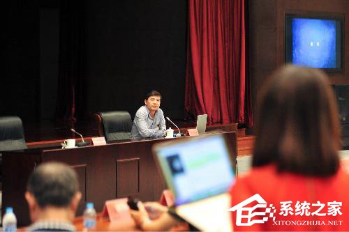 机器人将控制人类？李彦宏：人是无法被机器取代的
