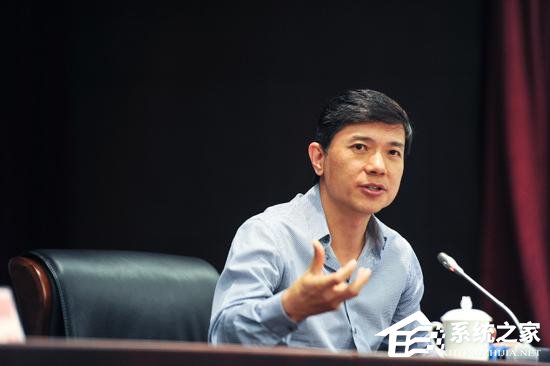 机器人将控制人类？李彦宏：人是无法被机器取代的