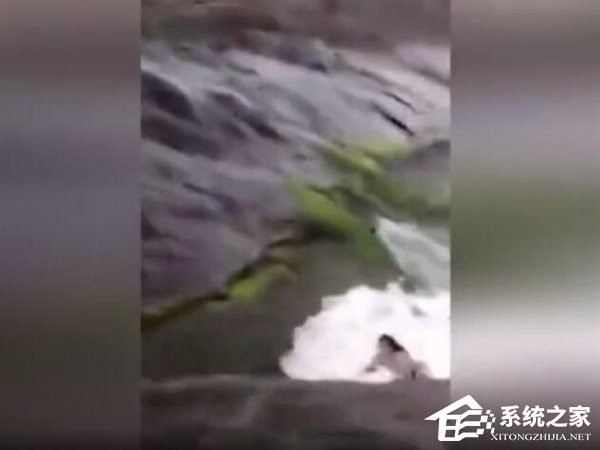 女生坠落火山口：实为P图