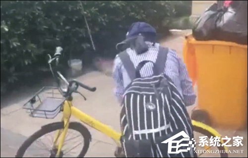 马云爸爸还不给加个“鸡腿”？阿里女程序员垃圾箱旁写代码走红网络