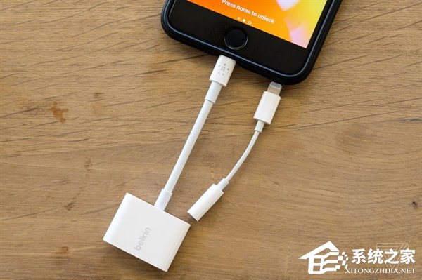 iPhone 7新款转接器发布：同时充电听歌