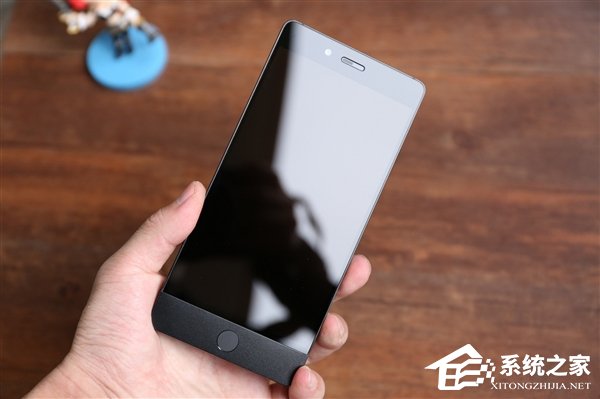 锤子坚果Pro降价促销优惠时间延长：骁龙626+4G 64GB版本只要1599元