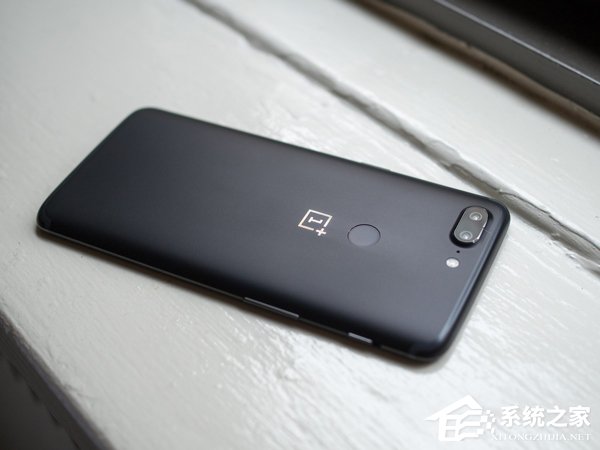 骁龙835加持！外媒放出一加5T真机图赏