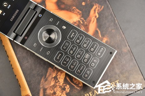 三星W2018值不值得买?三星W2018上手评测