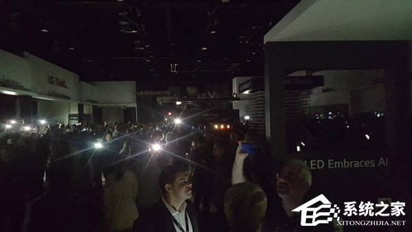这就尴尬了！网曝CES 2018会场突然停电近2个小时