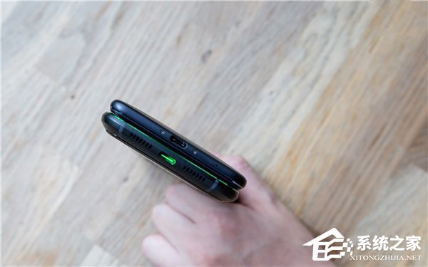 买红魔游戏手机还是黑鲨游戏手机?黑鲨游戏手机和红魔游戏手机对比评测