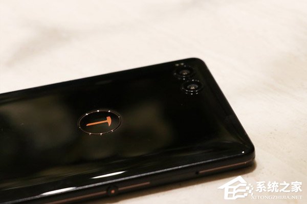 坚果R1怎么样？锤子新旗舰坚果R1手机体验评测