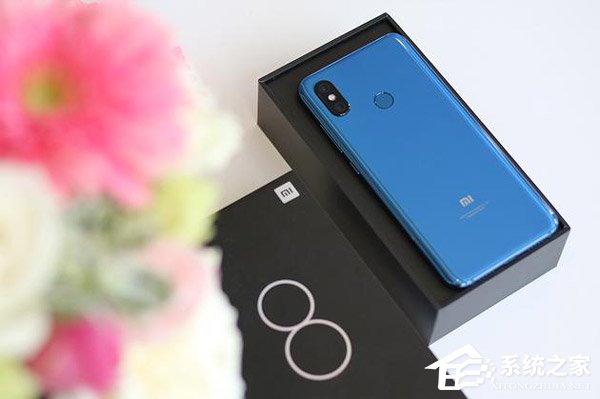 买小米8还是小米8透明探索版？小米8透明探索版和小米8区别对比