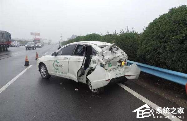 致1人死亡！新能源车高速没电被大车追尾