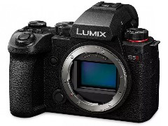为适配 LUMIX S5M2，松下发布 4 款镜头固件更新：提升自动对焦、曝光稳定性