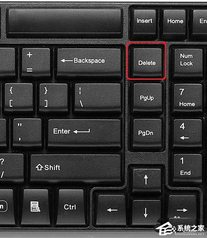 Word两个表格怎样拼接无缝隙？